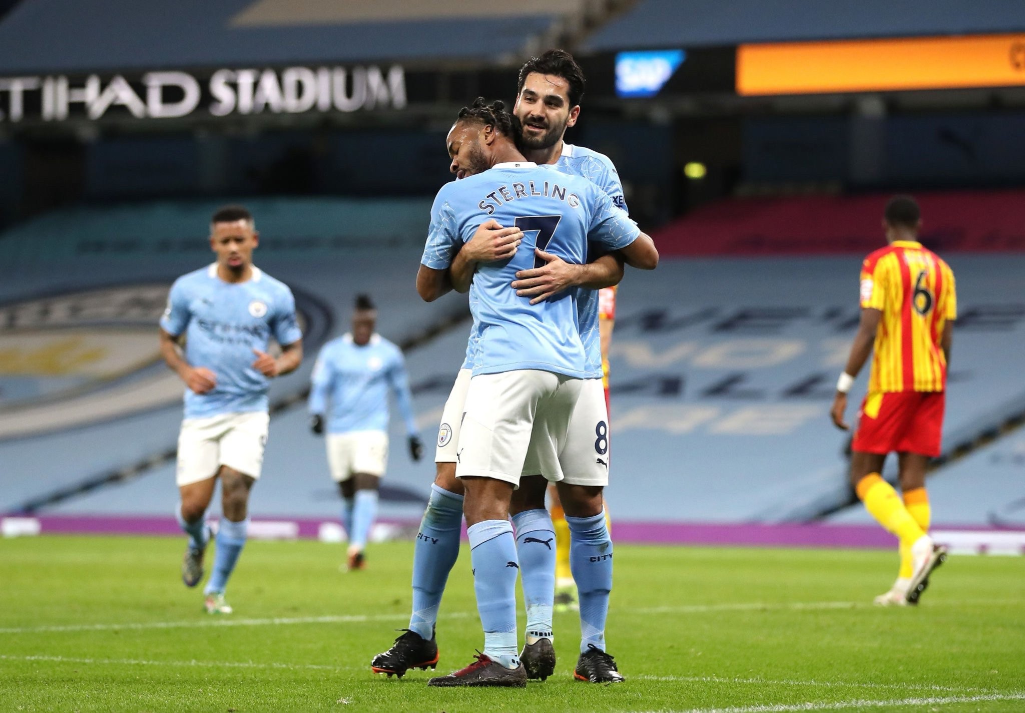 终保持在运 终保持在运